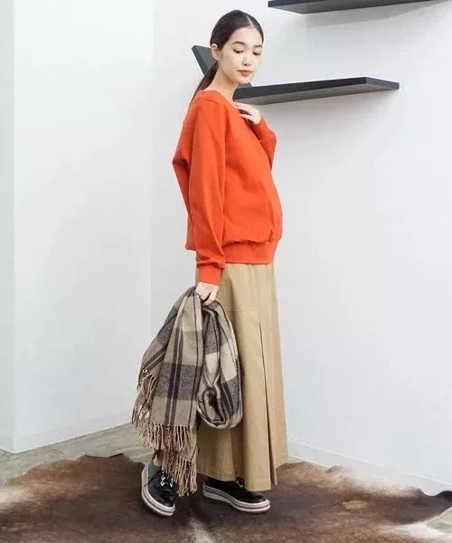 橘色头发穿搭 aaccc5faf97340ee9982d74019ff27eb.jpeg