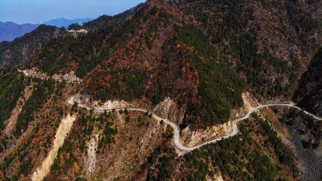 石子乡人口_石子路(2)