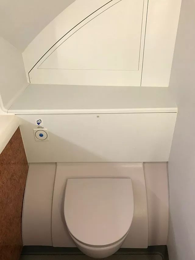 f15bcc839fde4c618ad33c5b9bb13853.jpeg