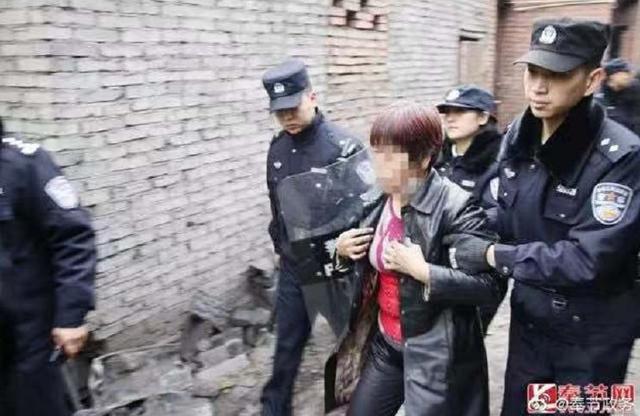 抓捕女老总_女老总办公室图片