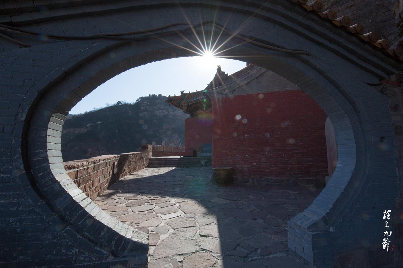 皇家公主骑虎登山 千古传奇 留下了中国三大悬空寺之一