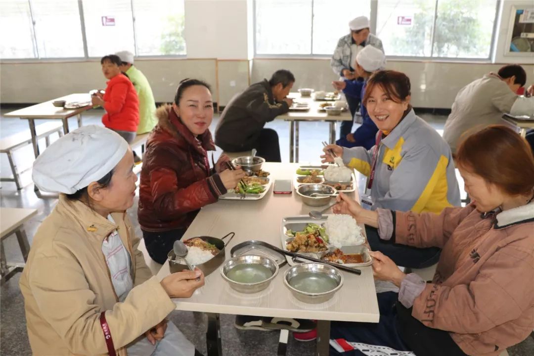 运动会精彩瞬间 近日,京东方cf部第一届运动会圆满结束,据了解,本次