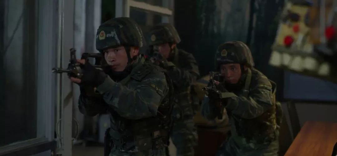 武警题材电影我为你牺牲持续引发社会各界热议