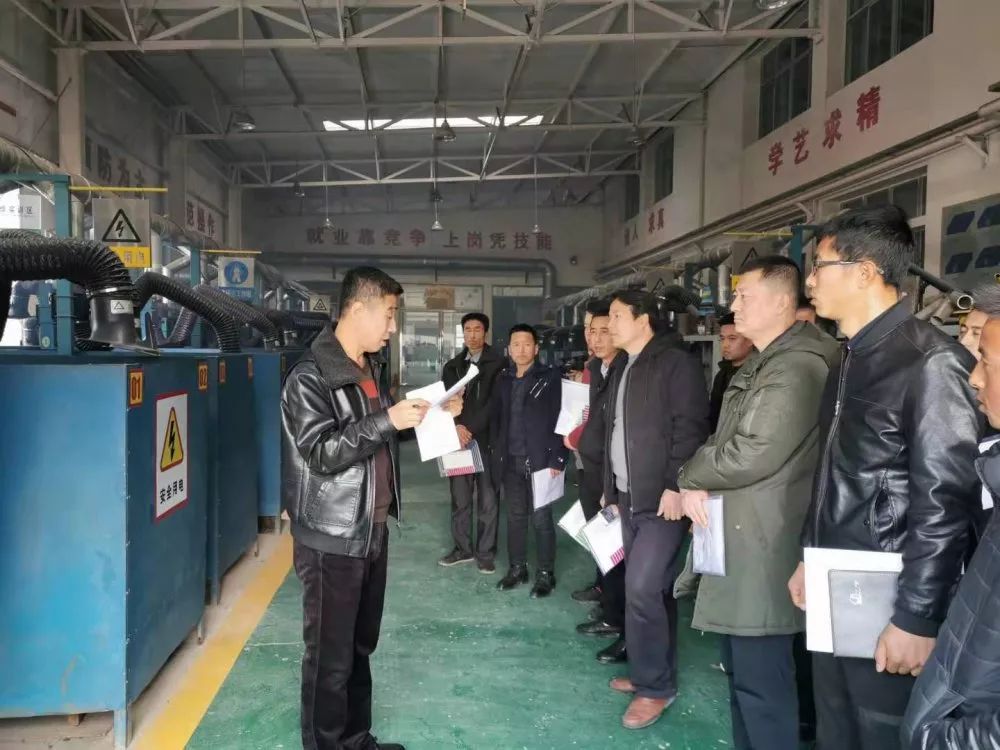 免费培训焊工电工 488dc8809ff24b77b008adc868f769fe.jpeg