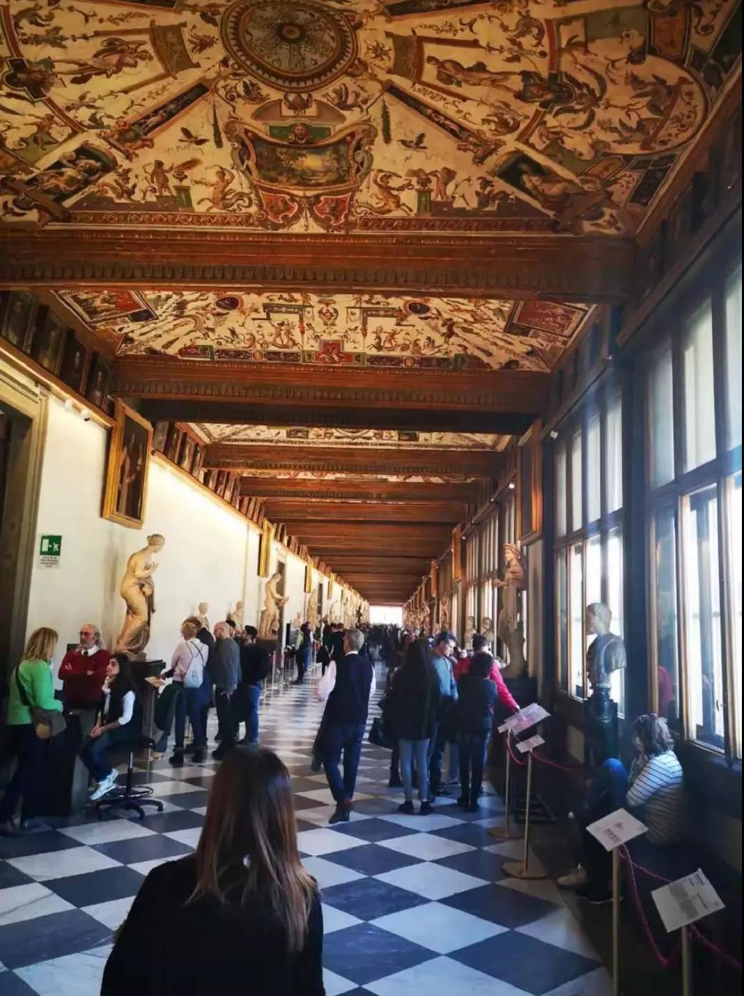 文艺复兴运动为什么发生在意大利的佛罗伦萨？