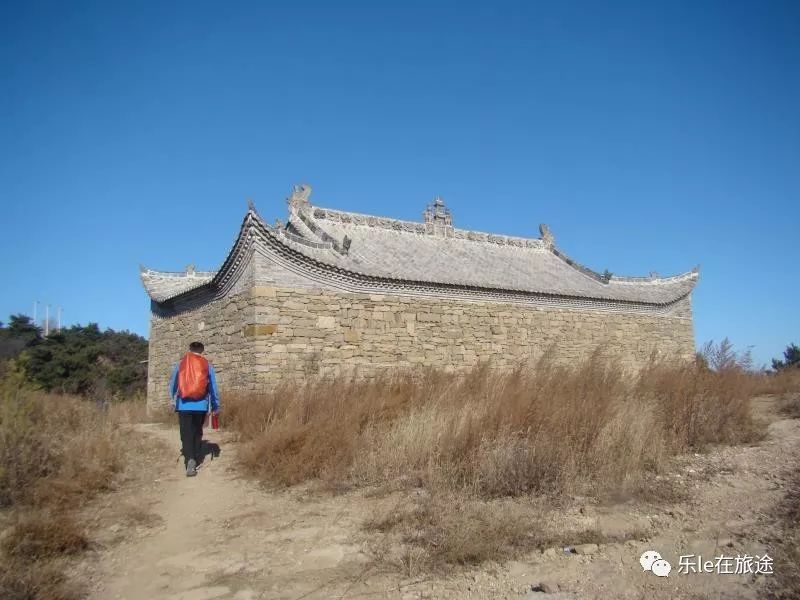 发鸠山览胜