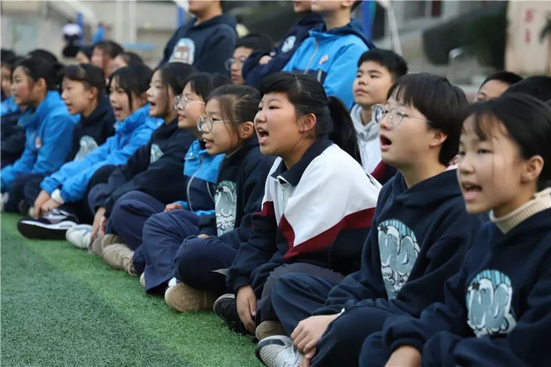 射门吧,少年!看明德华兴初二学子在