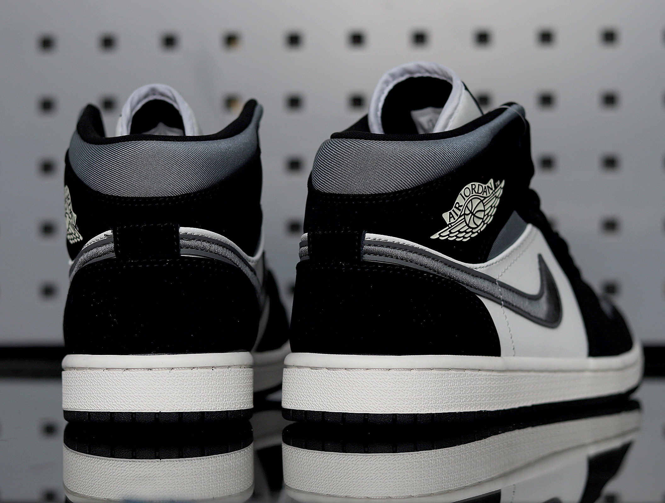 Nike Air Jordan 1 Mid ��Satin��˿�񲮾��а�