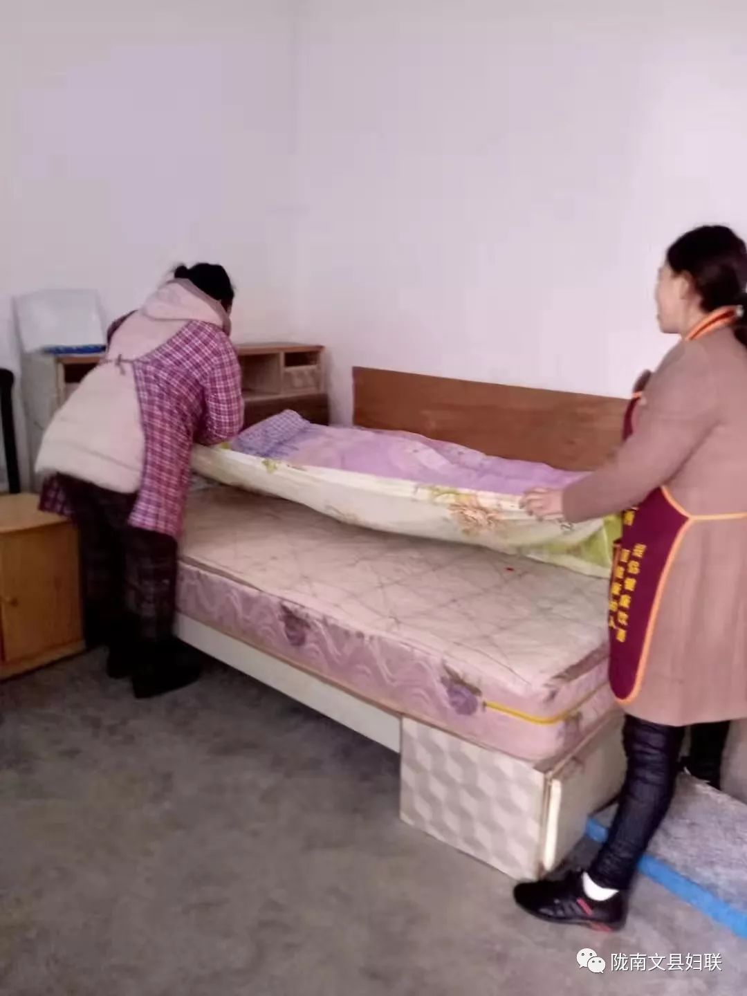 扫除贫困人口_贫困山区的孩子图片
