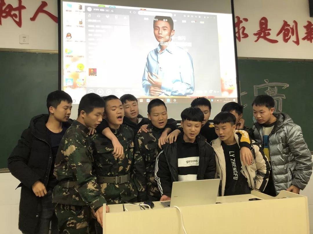 湖南湘江工贸学校师者身边的典范
