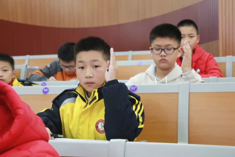 胸什么汗成语_成语故事简笔画(3)