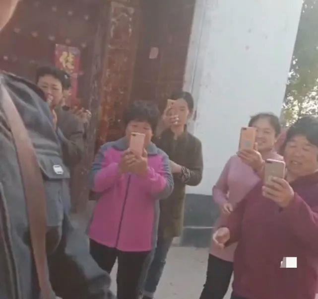 大衣哥家里视频 d076267dcfd0456291ffd4240da3f776.jpeg