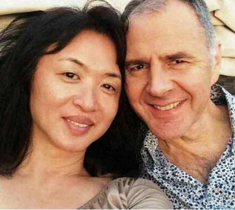 51岁金星近照:为了寿命停止用药,长相已经越来越男性化了!