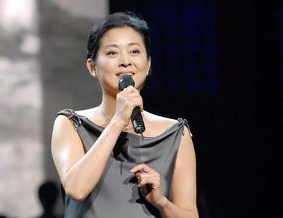 倪萍年轻时主持图片 2bcde5835e6c456482090d6b4da3a397.jpeg