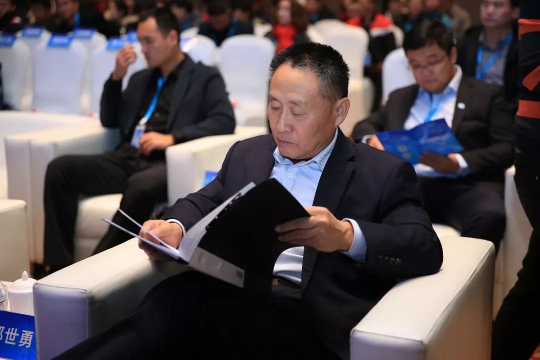 皇马夺冠的关头师长教师!就问你:喷鼻不喷鼻?喷鼻不喷鼻!_罗森文