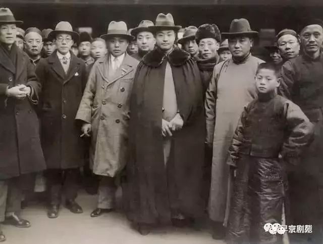 京剧大师程砚秋 891c7358c5fb45d6897711d686a57577.jpeg