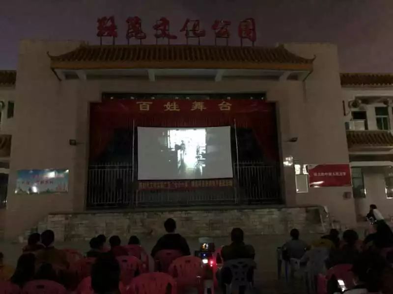 这几晚,曲溪街道路篦公园,云路镇陇上公园,埔田镇牌边广场也是好不