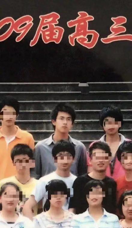 原创肖战李现王一博和朱一龙高中照曝光他们长这样谁会是校草