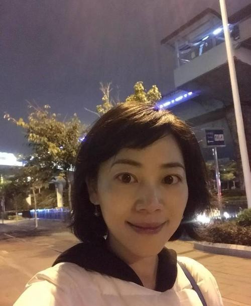 47岁劳春燕近照曝光素颜出镜气质优雅脱俗获网友赞才貌双全