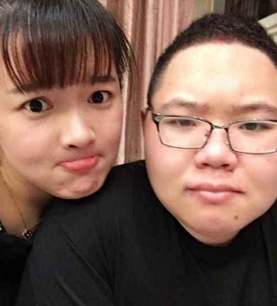 文森特婚纱照_文森特老婆(3)