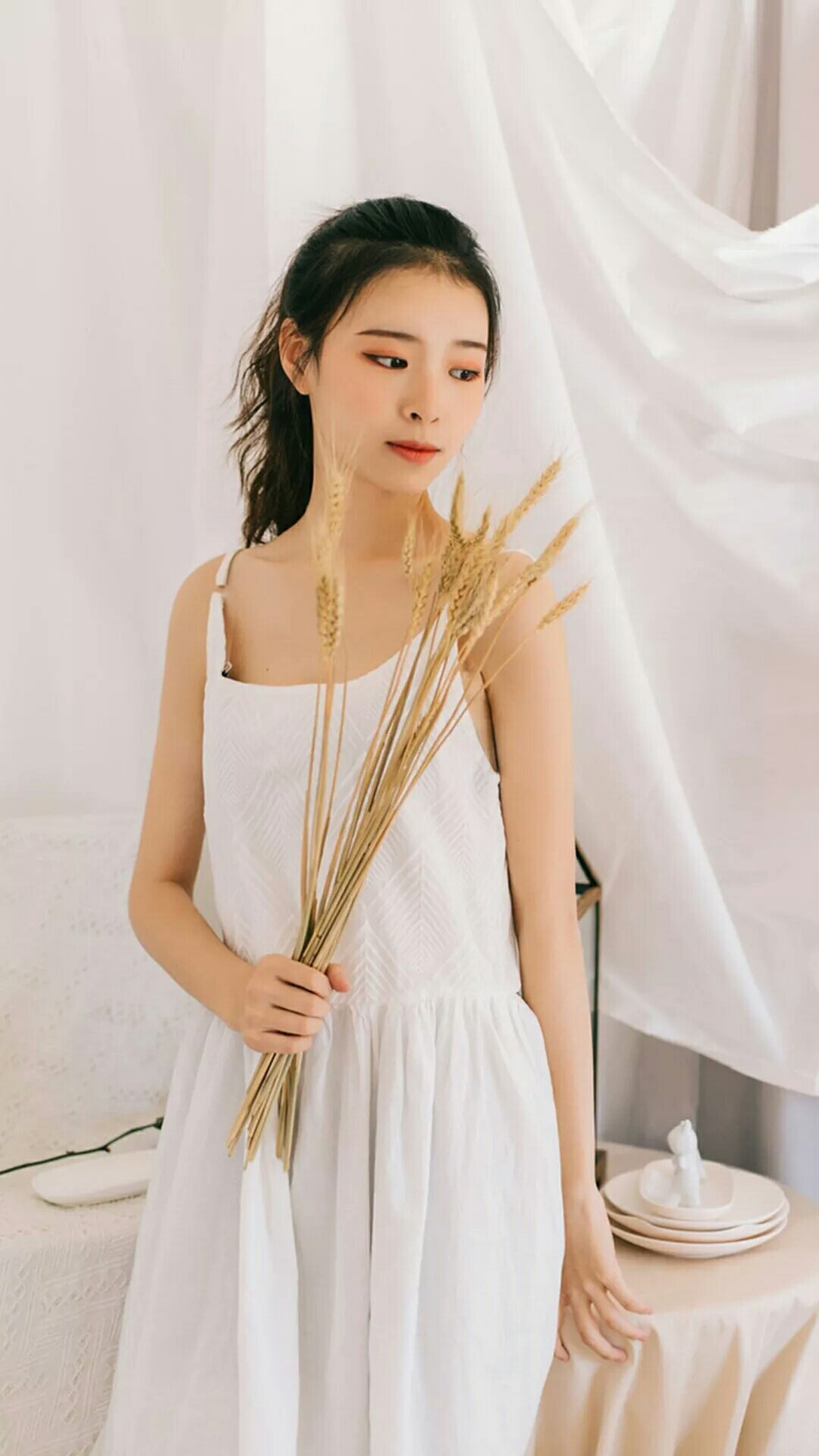 公众号:娇萌 一个分享妹子写真,老司机开车的聚集地.