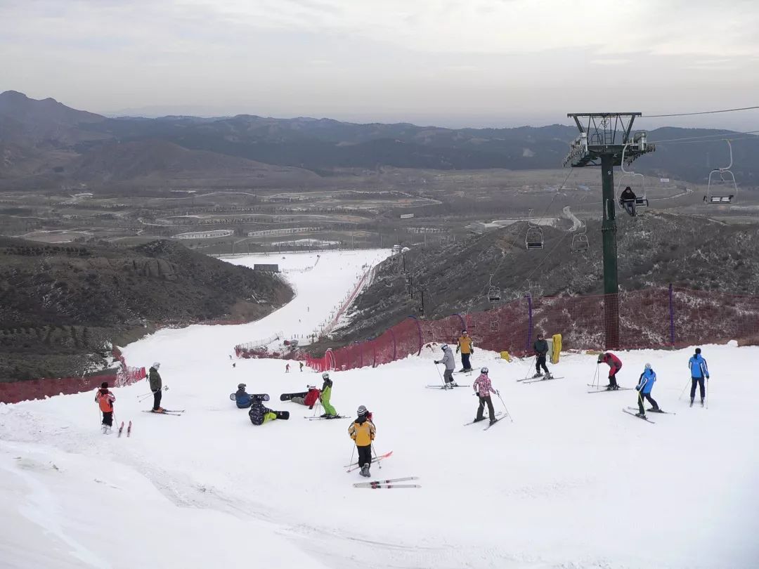 好兴动太伟滑雪场二人同行一人免单活动