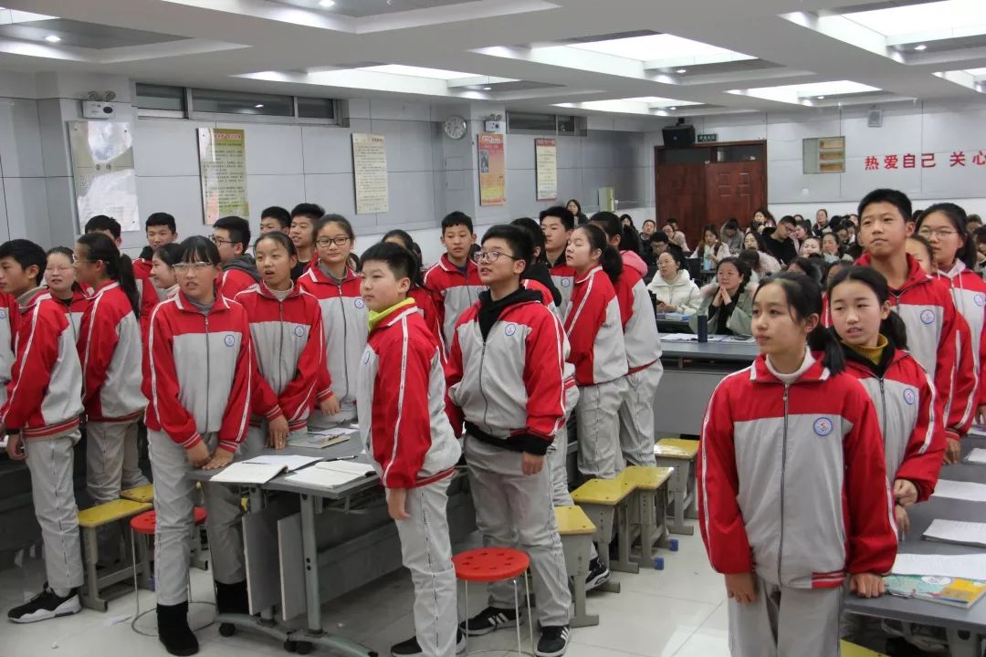 校园动态阜阳实验中学举行第十三届青年教师创新大赛