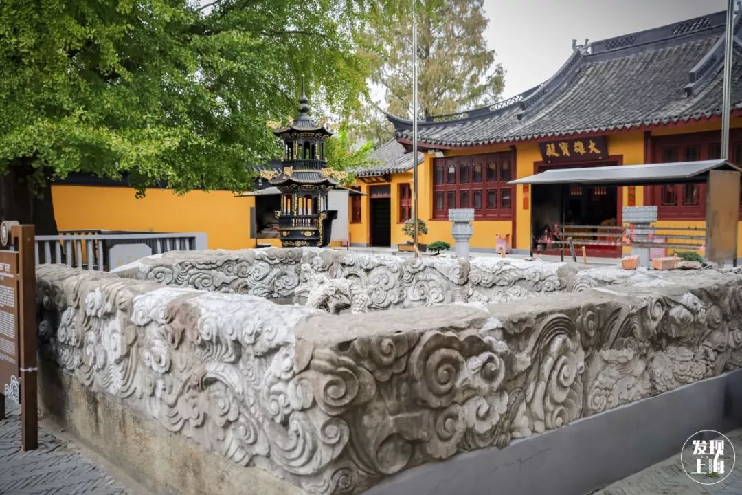 除了游览古镇水街,还可以去江南名寺颐浩禅寺,总管寺等等.