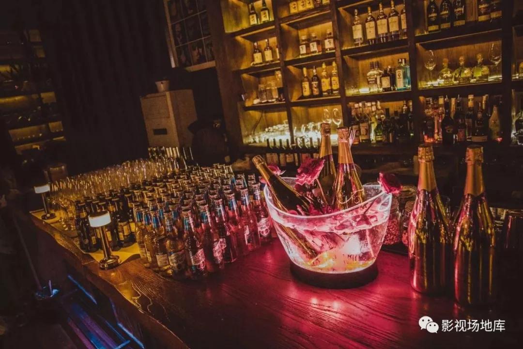 三里屯酒吧人均消费_北京三里屯酒吧美女