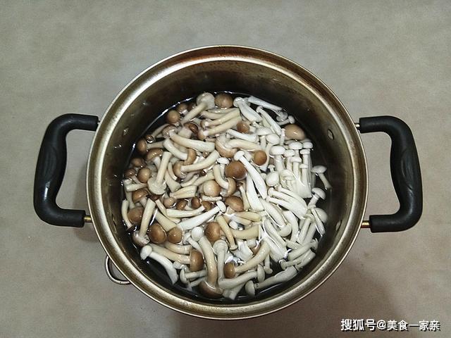 什么菌好吃滑嫩 351eb04b661b4a27846ea90fab3fea7f.jpeg