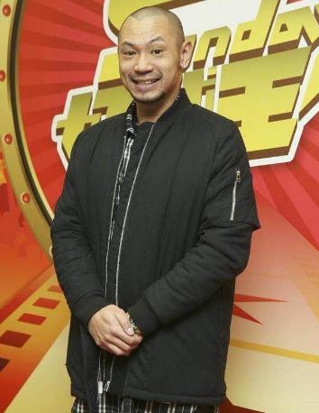 前tvb搞笑艺人深夜发千文称怀疑人生 越老越玻璃心望度过低潮期