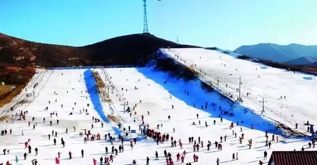 地址:石家庄市井陉矿区清凉山滑雪场 秦皇古道滑雪场设有中级道2条