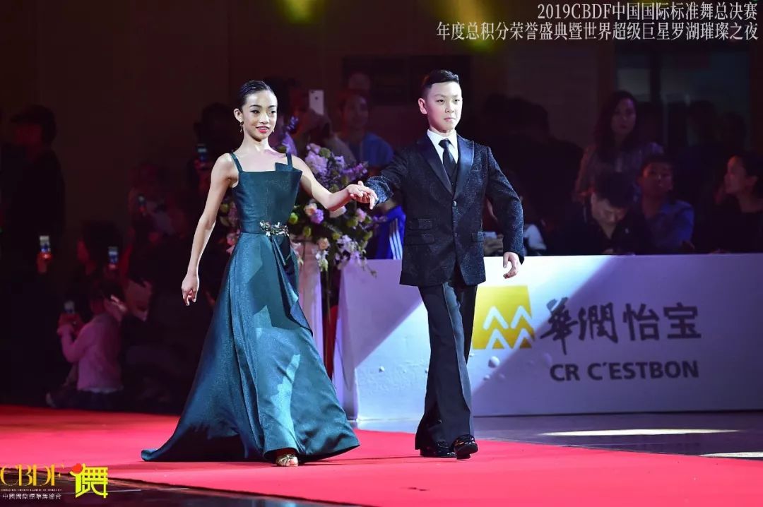 请收下这份来自孩子的红毯美照