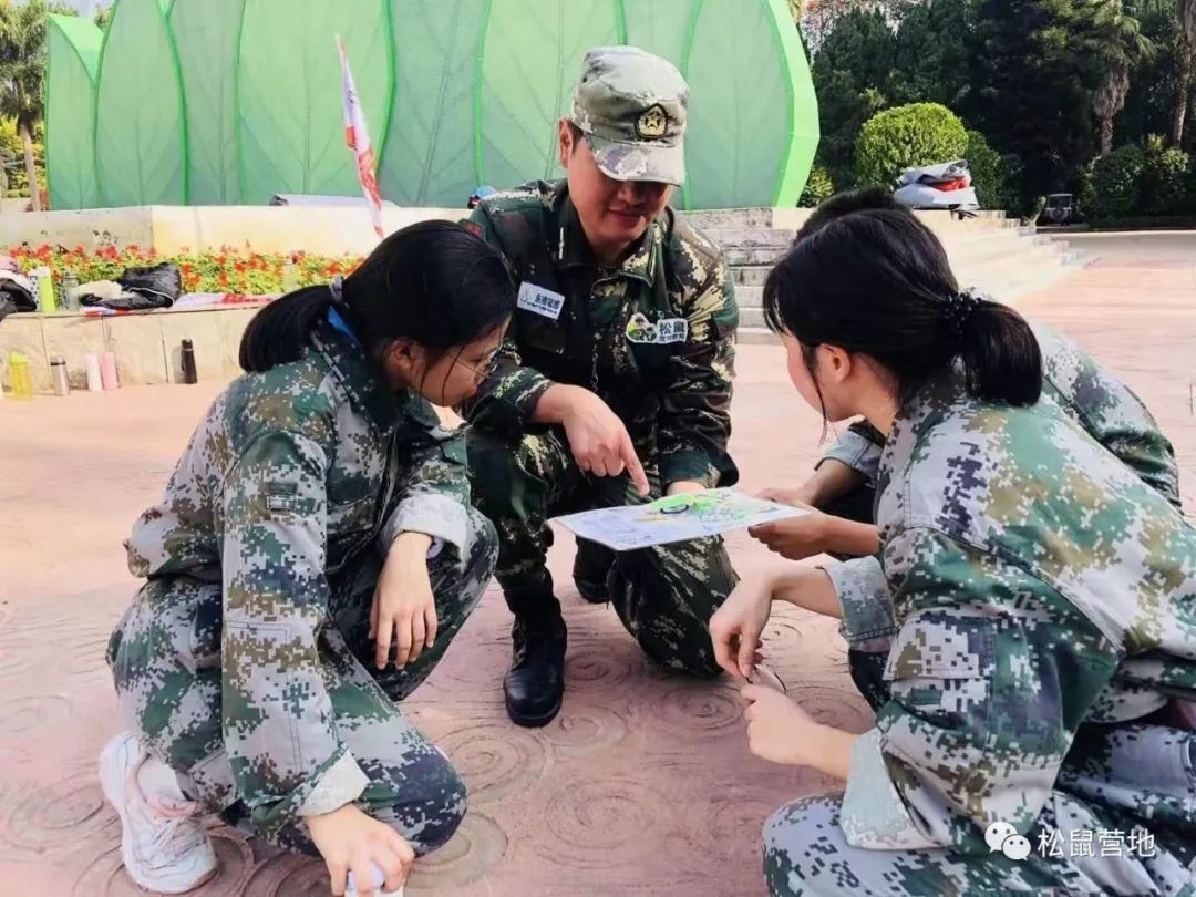 家国情怀走向未来漳州开发区海滨学校高一高二军训研学实践活动