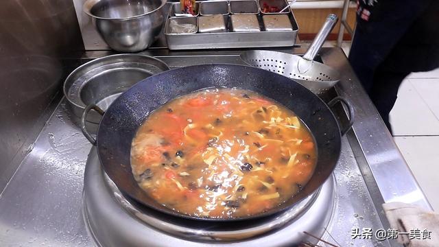酸辣汤的做法详细 4a2be7b6729e46fcabbd6d6b11fa40a6.jpeg