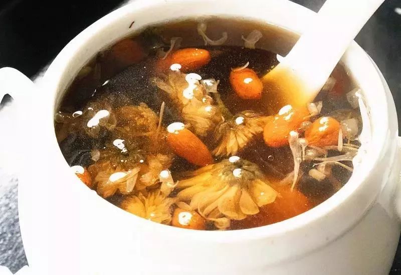 大学周边的 美食堕落一条街 竟然能令学校食堂大妈失业
