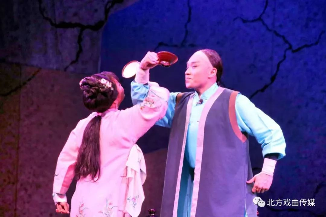 评剧宋丽绣红旗曲谱_评剧戏歌绣红旗曲谱(3)