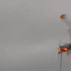 视频热传:风力发电机突然起火爆炸,场面吓人!事发容县