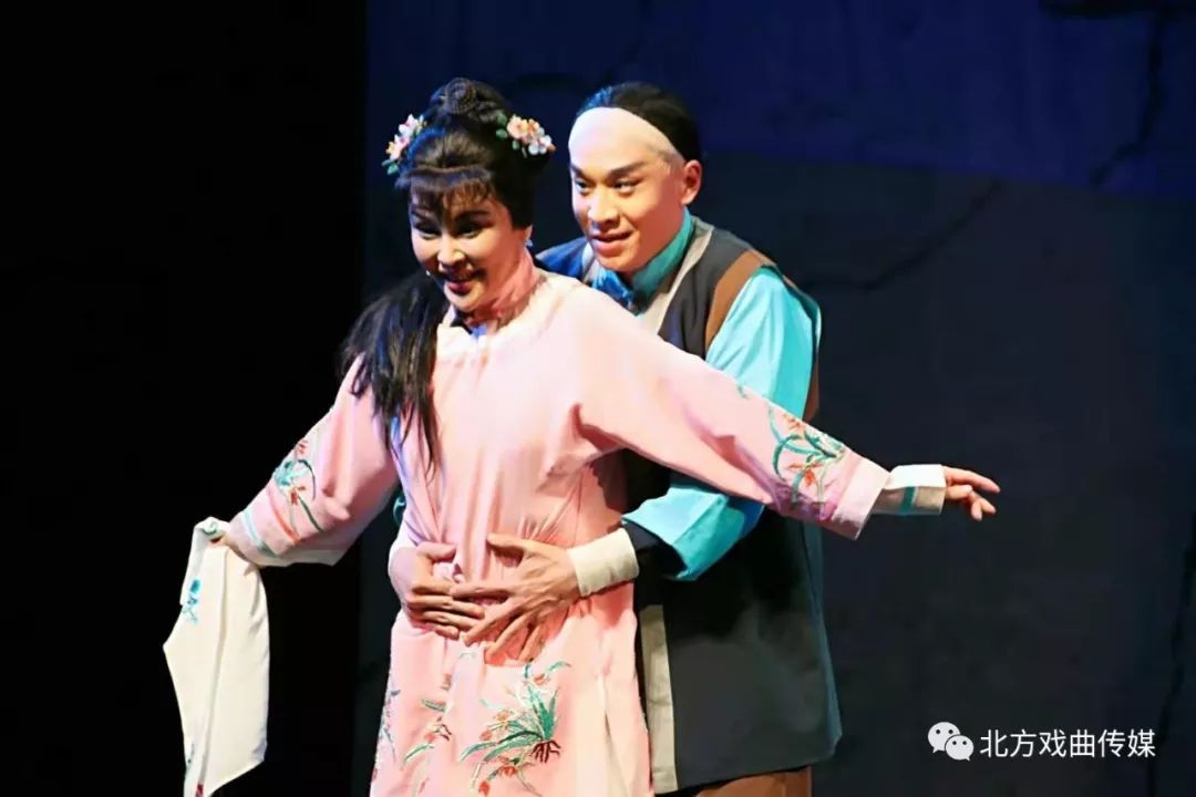 评剧宋丽绣红旗曲谱_评剧戏歌绣红旗曲谱(3)