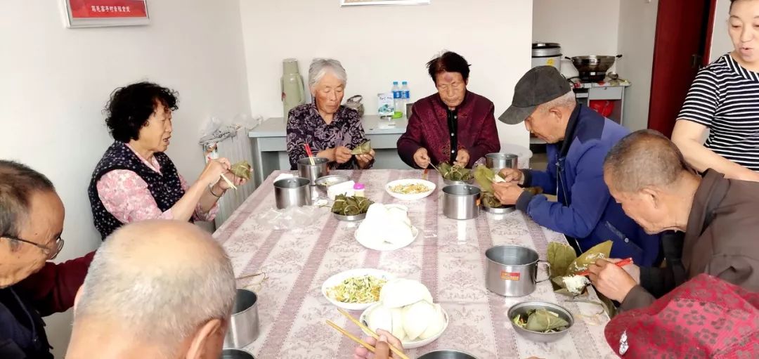 【关注民生】添加一个个幸福砝码,石拐区让老年人老有