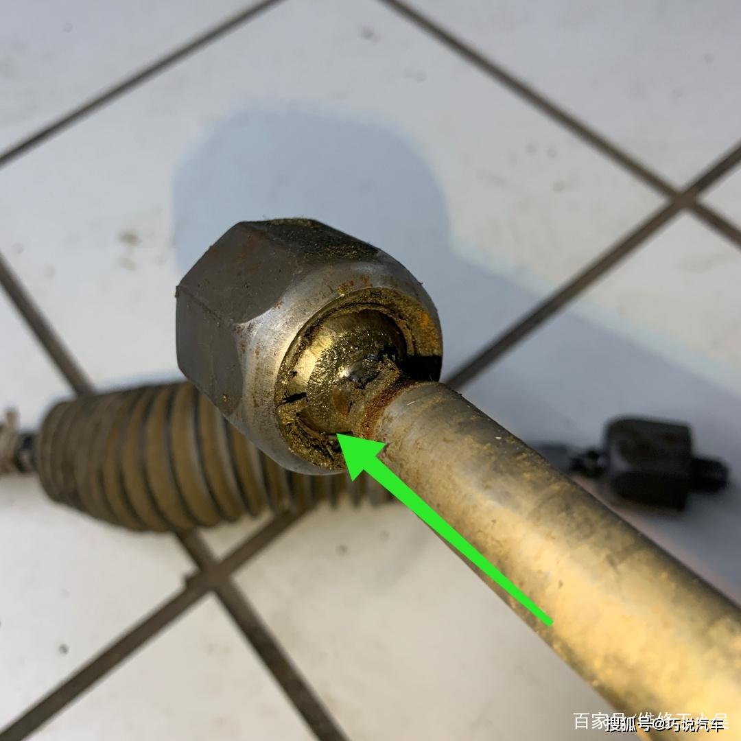 13万公里的路虎踩刹车时有叽叽响,左右晃动轮