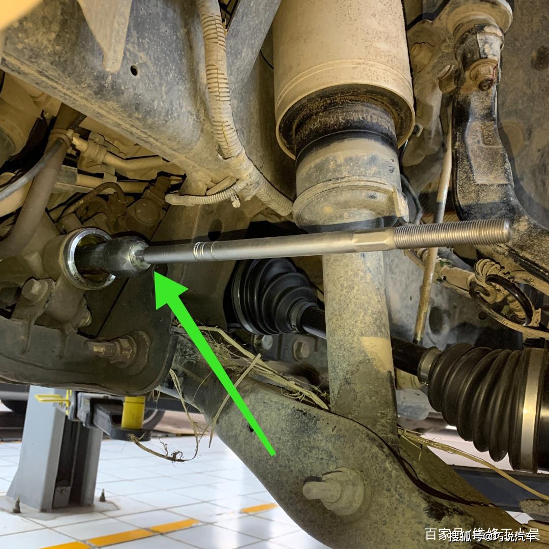 13万公里的路虎踩刹车时有叽叽响,左右晃动轮