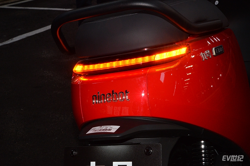 是时候学个D照了!体验九号电车E系列电动踏板