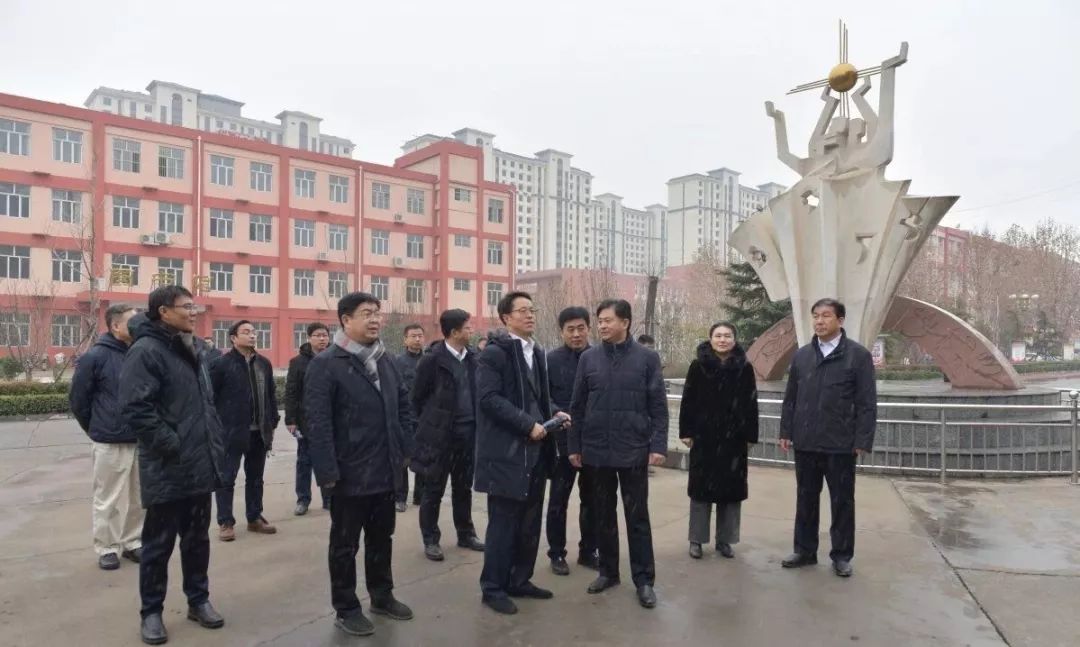 国务院港澳办党组书记主任张晓明一行莅临河北赞皇中学调研视察