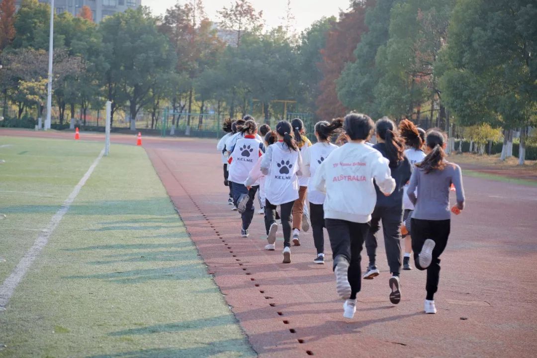 活动2019年青浦区学生阳光体育大联赛长跑比赛顺利结束
