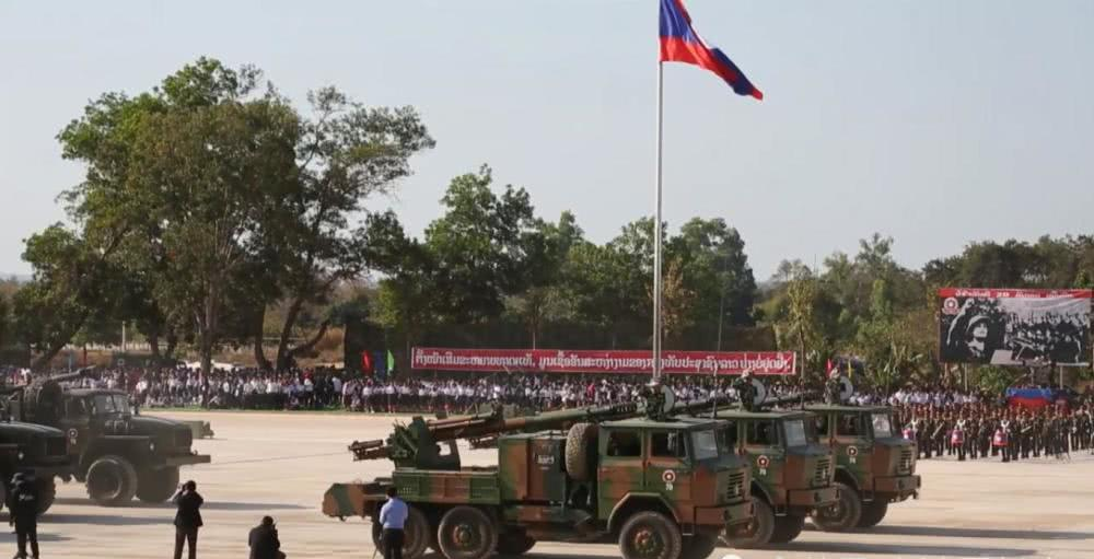 老挝陆军炮兵部队公开展示装备七成都是中国造时间跨度50年