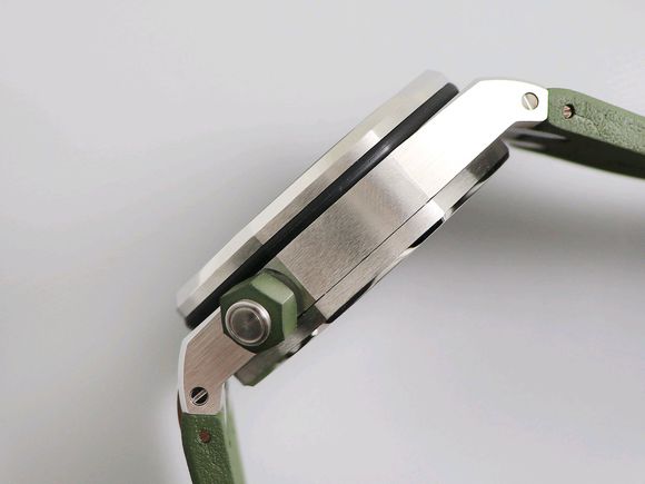 ��������:����15710,������ɫ�ͻ��