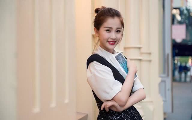 95后女星排行榜_热度近期猛升的95后女明星,杨超越榜首,黄霄云榜眼,程潇探花(2)