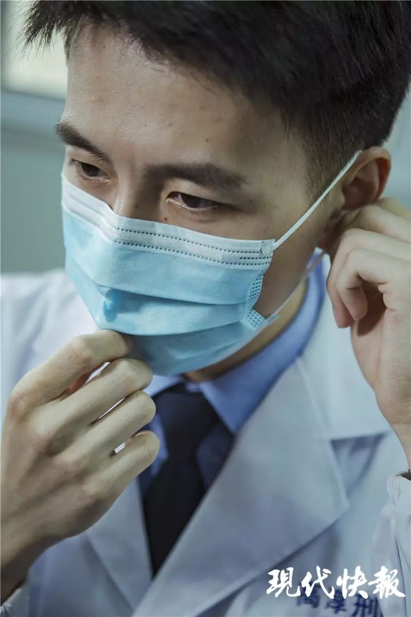 最帅法医火了