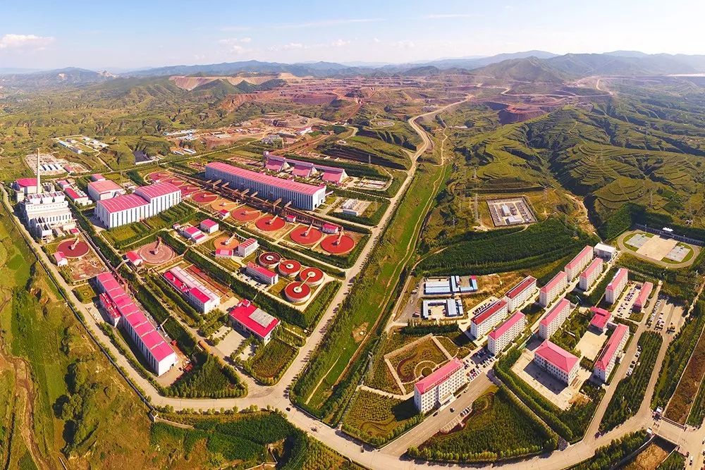 一个山清水秀,风景宜人的城市 岚县,它曾先后荣获 卫生县城,